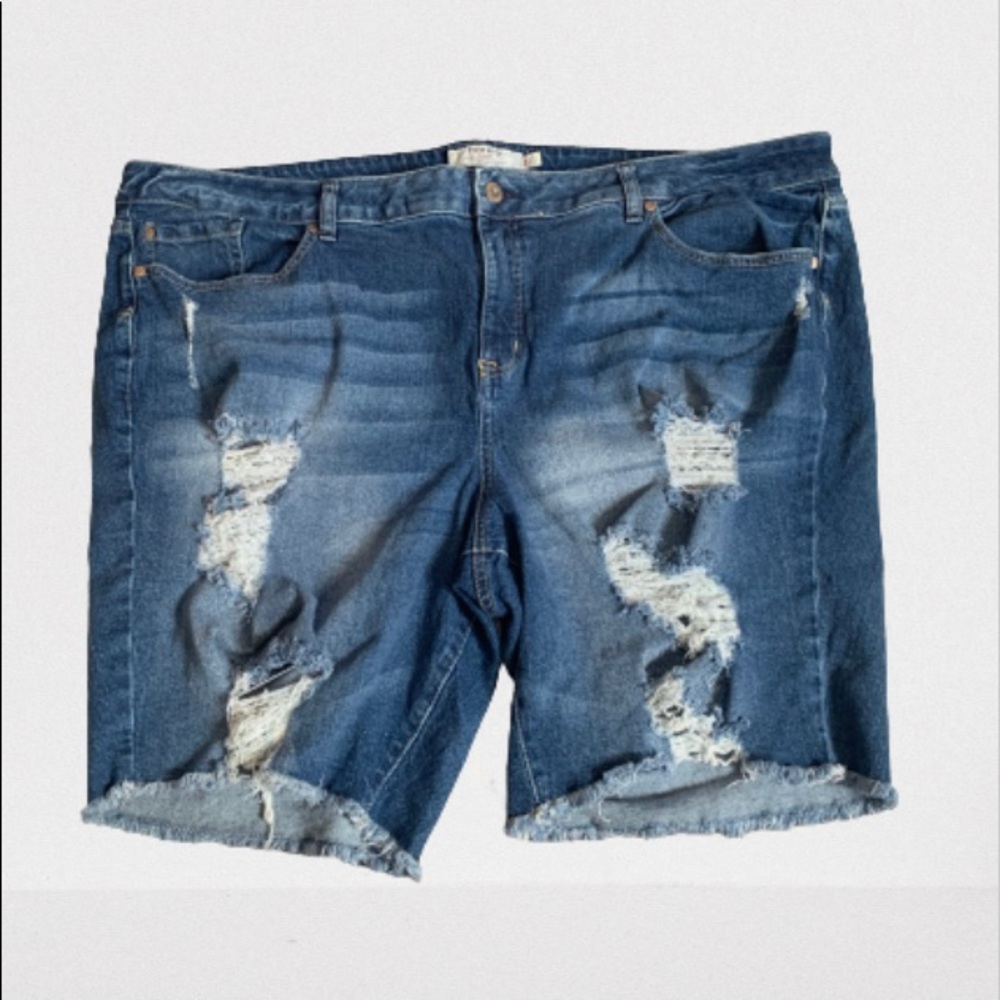Torrid Plus Size 26 Distressed Bermuda Shorts